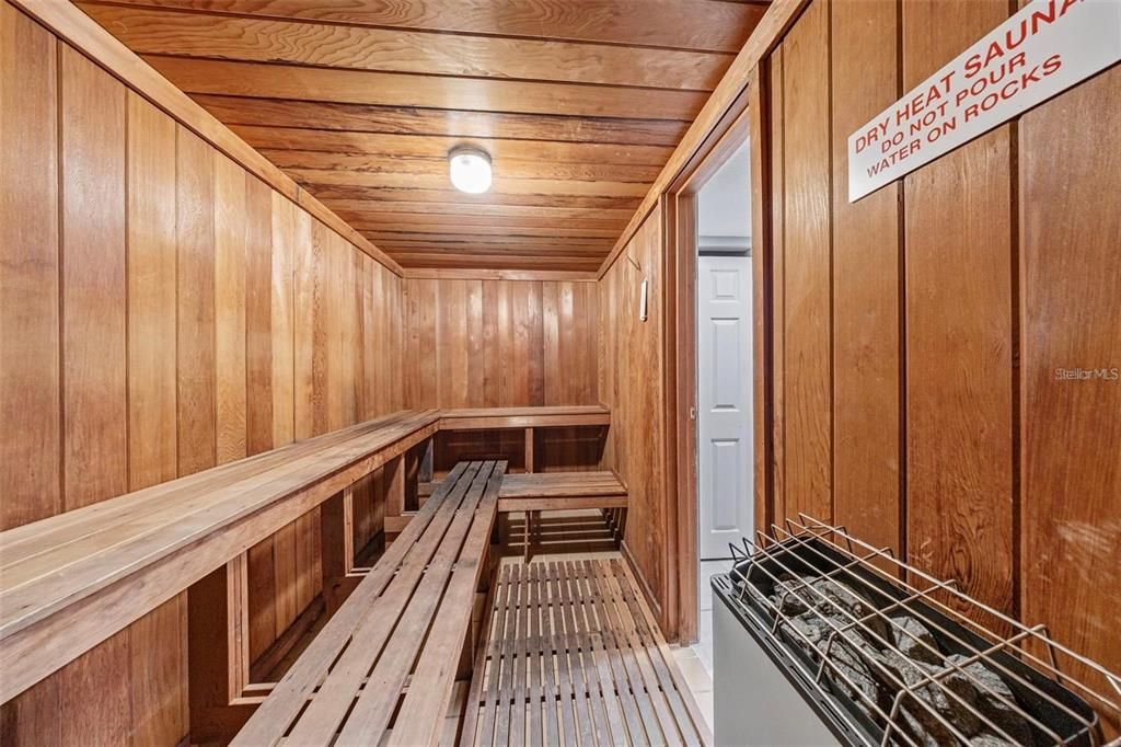 На продажу: $410,000 (2 спален, 2 ванн, 1178 Квадратных фут)