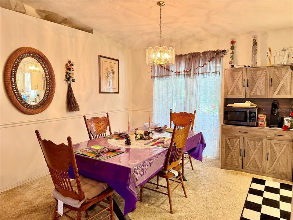 For Sale: $250,000 (3 beds, 2 baths, 1406 Square Feet)