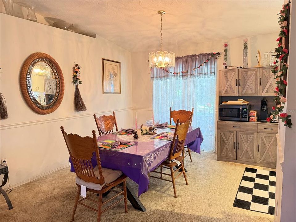For Sale: $250,000 (3 beds, 2 baths, 1406 Square Feet)