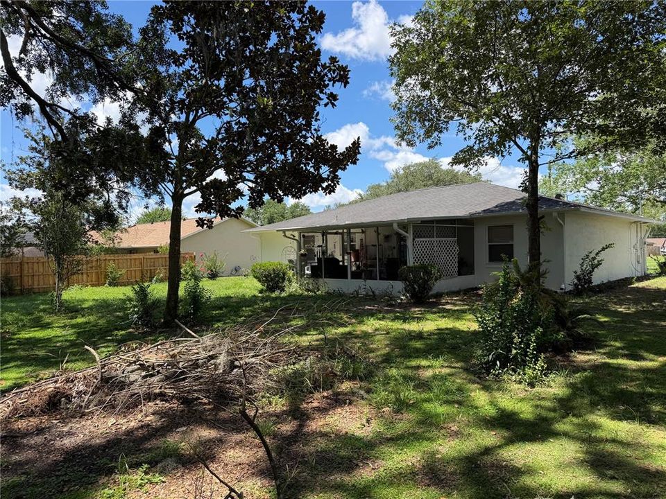 For Sale: $250,000 (3 beds, 2 baths, 1406 Square Feet)