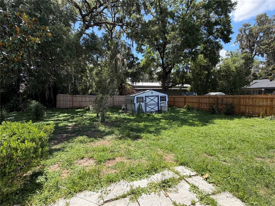 For Sale: $250,000 (3 beds, 2 baths, 1406 Square Feet)