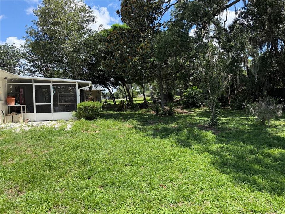 For Sale: $250,000 (3 beds, 2 baths, 1406 Square Feet)