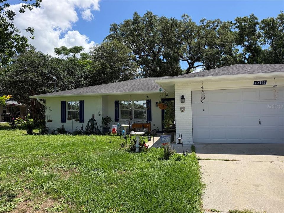 For Sale: $250,000 (3 beds, 2 baths, 1406 Square Feet)