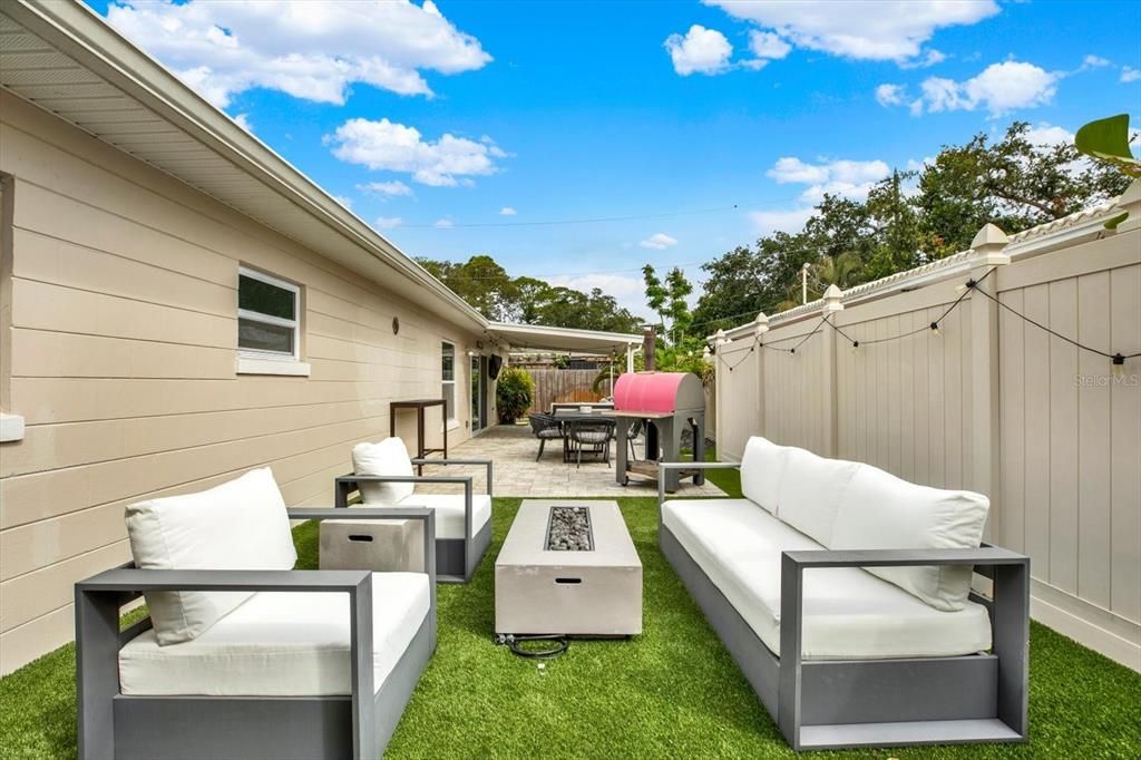 For Sale: $750,000 (3 beds, 3 baths, 1916 Square Feet)