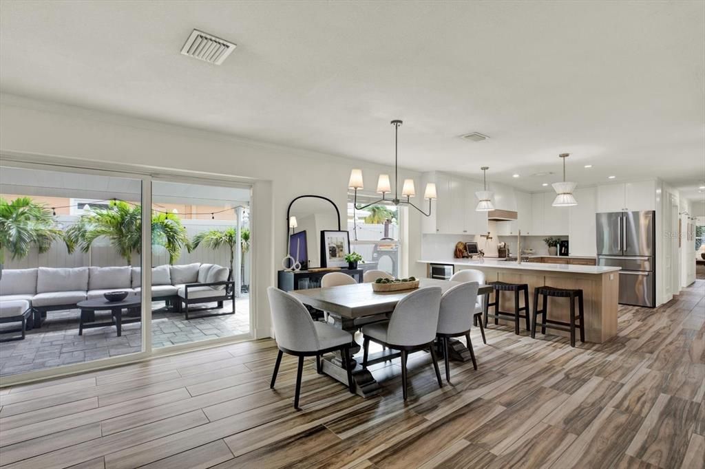 For Sale: $750,000 (3 beds, 3 baths, 1916 Square Feet)