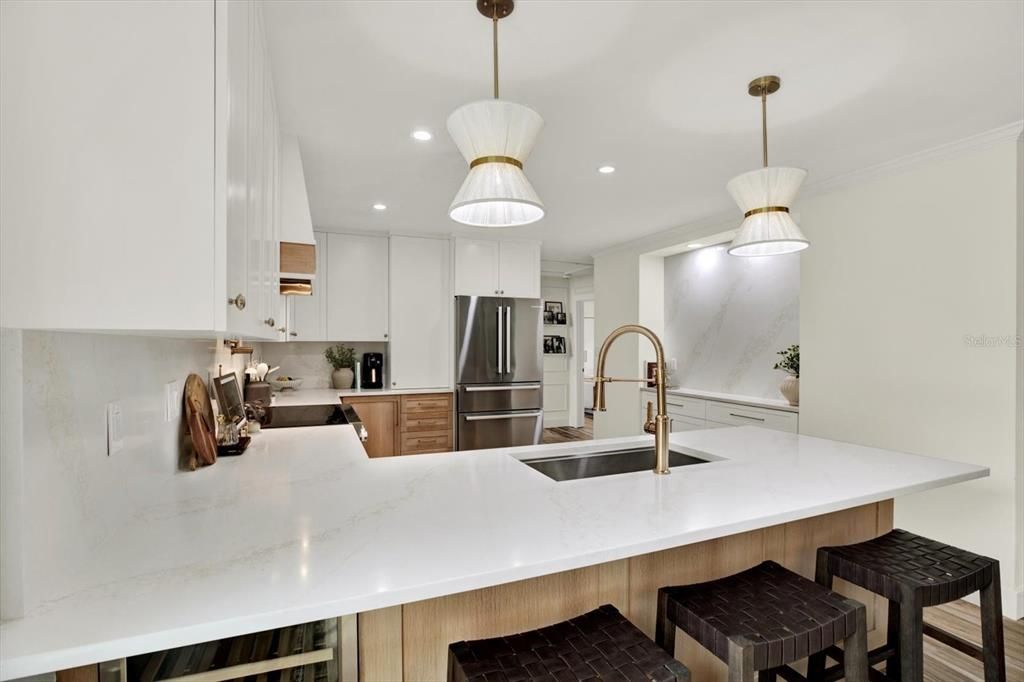 For Sale: $750,000 (3 beds, 3 baths, 1916 Square Feet)