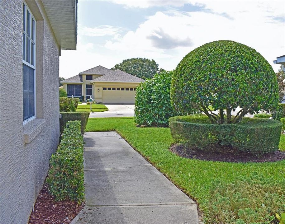 For Rent: $2,200 (3 beds, 2 baths, 1688 Square Feet)