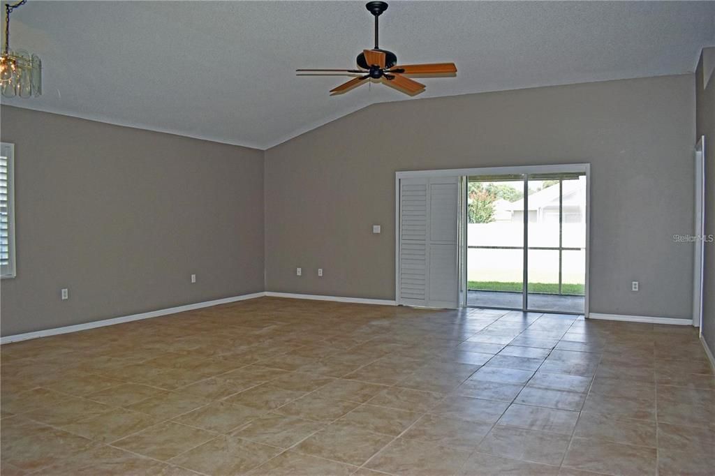 For Rent: $2,200 (3 beds, 2 baths, 1688 Square Feet)