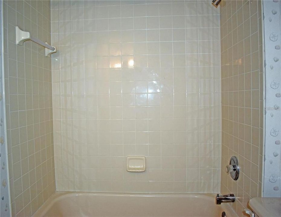 For Rent: $2,200 (3 beds, 2 baths, 1688 Square Feet)