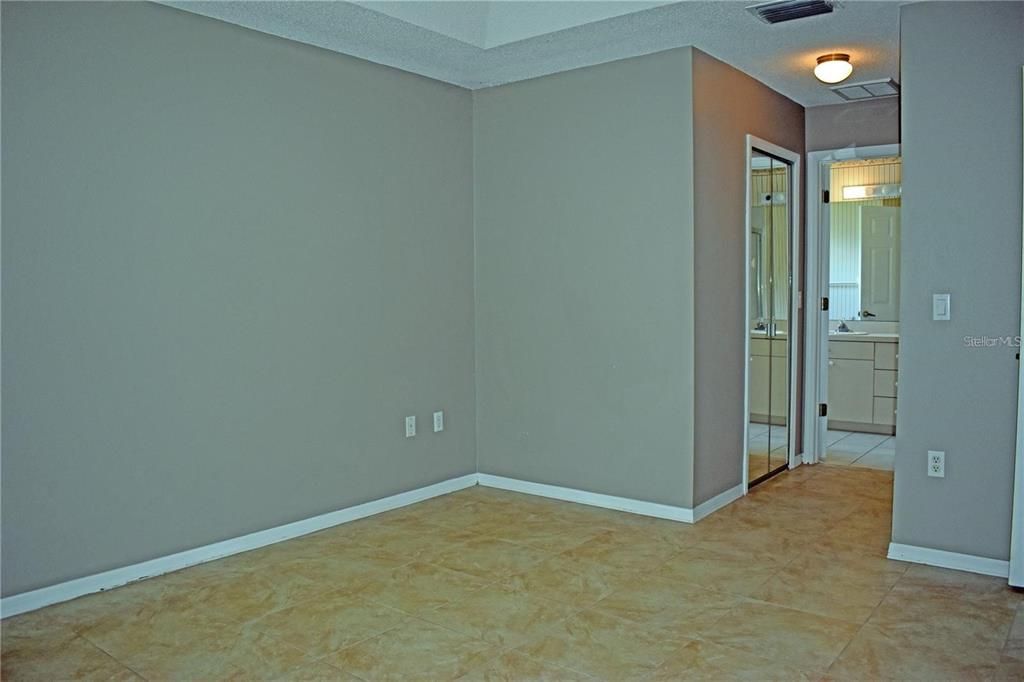 For Rent: $2,200 (3 beds, 2 baths, 1688 Square Feet)