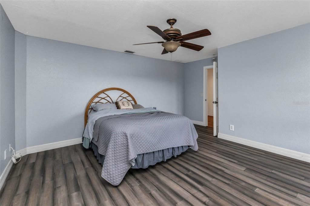For Sale: $650,000 (4 beds, 3 baths, 3467 Square Feet)