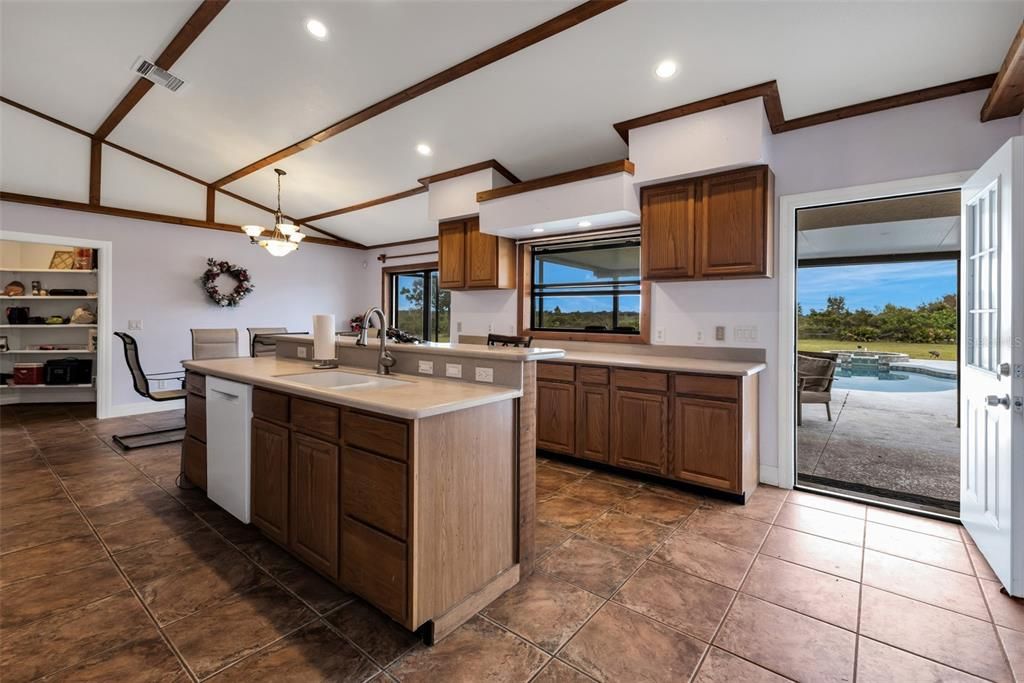For Sale: $650,000 (4 beds, 3 baths, 3467 Square Feet)