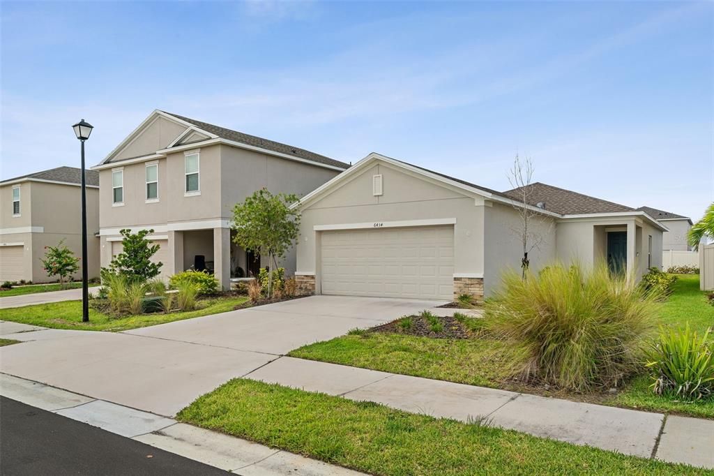 For Sale: $334,999 (3 beds, 2 baths, 1432 Square Feet)