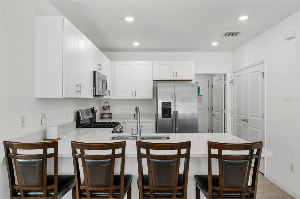 For Sale: $334,999 (3 beds, 2 baths, 1432 Square Feet)