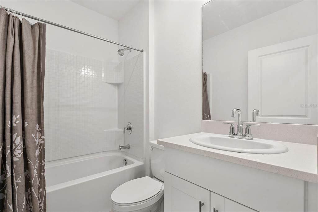 For Sale: $334,999 (3 beds, 2 baths, 1432 Square Feet)