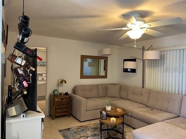For Rent: $1,625 (2 beds, 2 baths, 964 Square Feet)