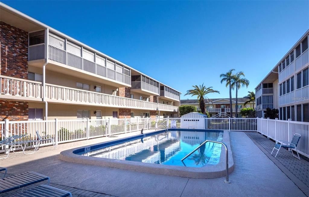 For Rent: $1,625 (2 beds, 2 baths, 964 Square Feet)