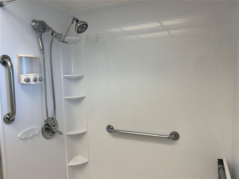 For Rent: $1,625 (2 beds, 2 baths, 964 Square Feet)
