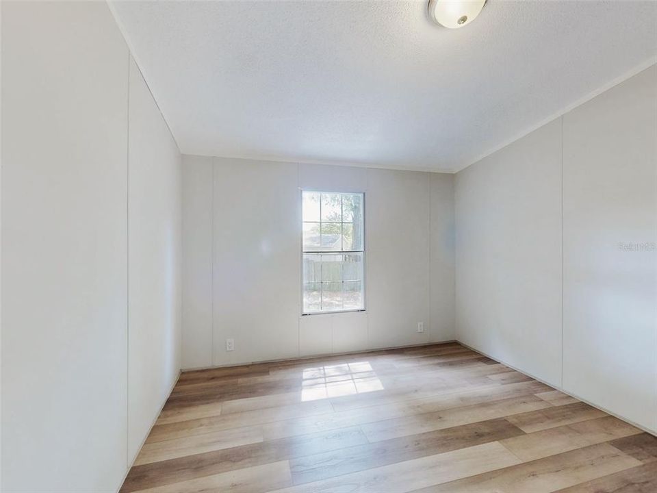 На продажу: $228,900 (4 спален, 2 ванн, 2356 Квадратных фут)