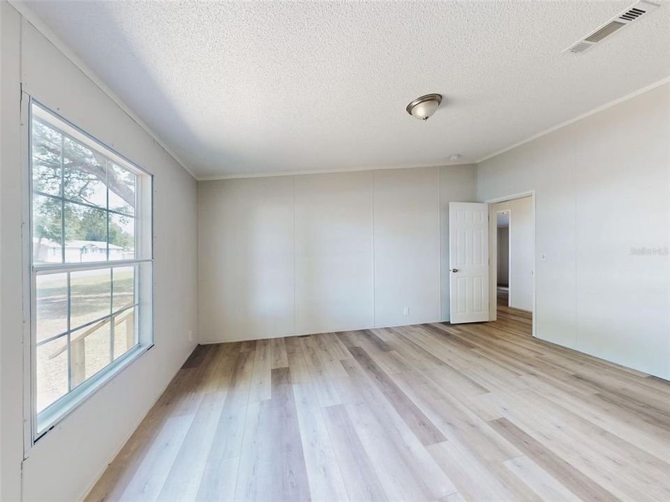 На продажу: $228,900 (4 спален, 2 ванн, 2356 Квадратных фут)