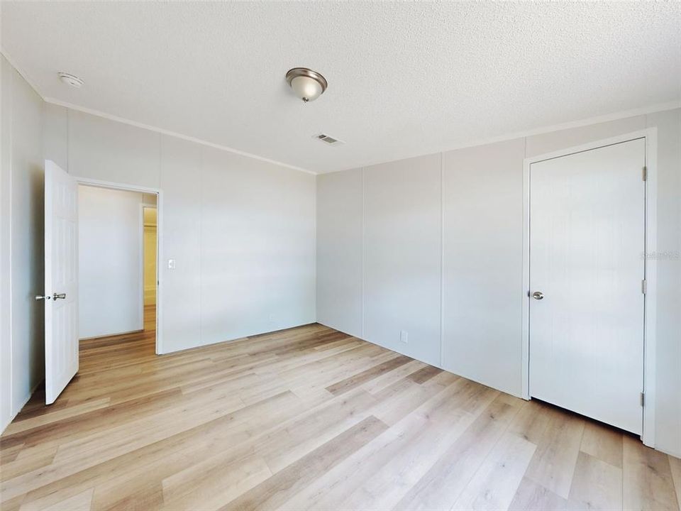 На продажу: $228,900 (4 спален, 2 ванн, 2356 Квадратных фут)