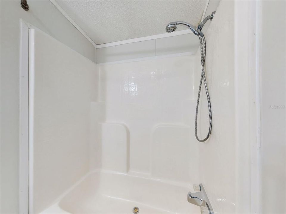 На продажу: $228,900 (4 спален, 2 ванн, 2356 Квадратных фут)