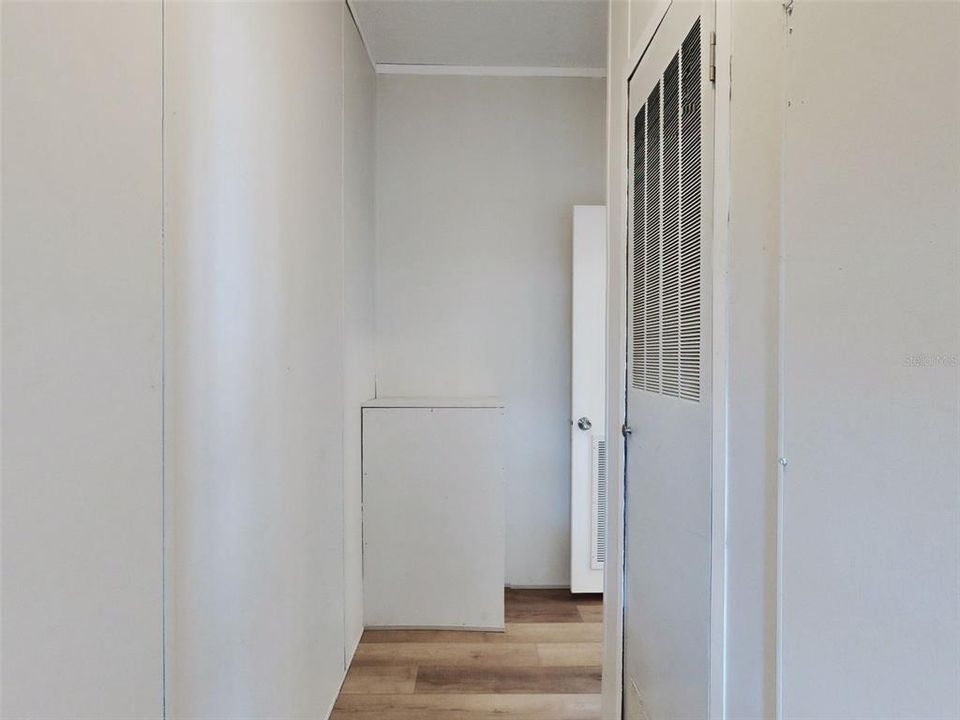 На продажу: $228,900 (4 спален, 2 ванн, 2356 Квадратных фут)