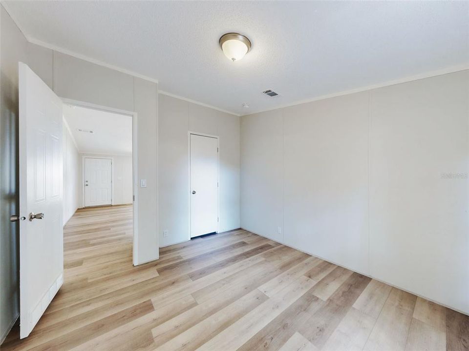 На продажу: $228,900 (4 спален, 2 ванн, 2356 Квадратных фут)