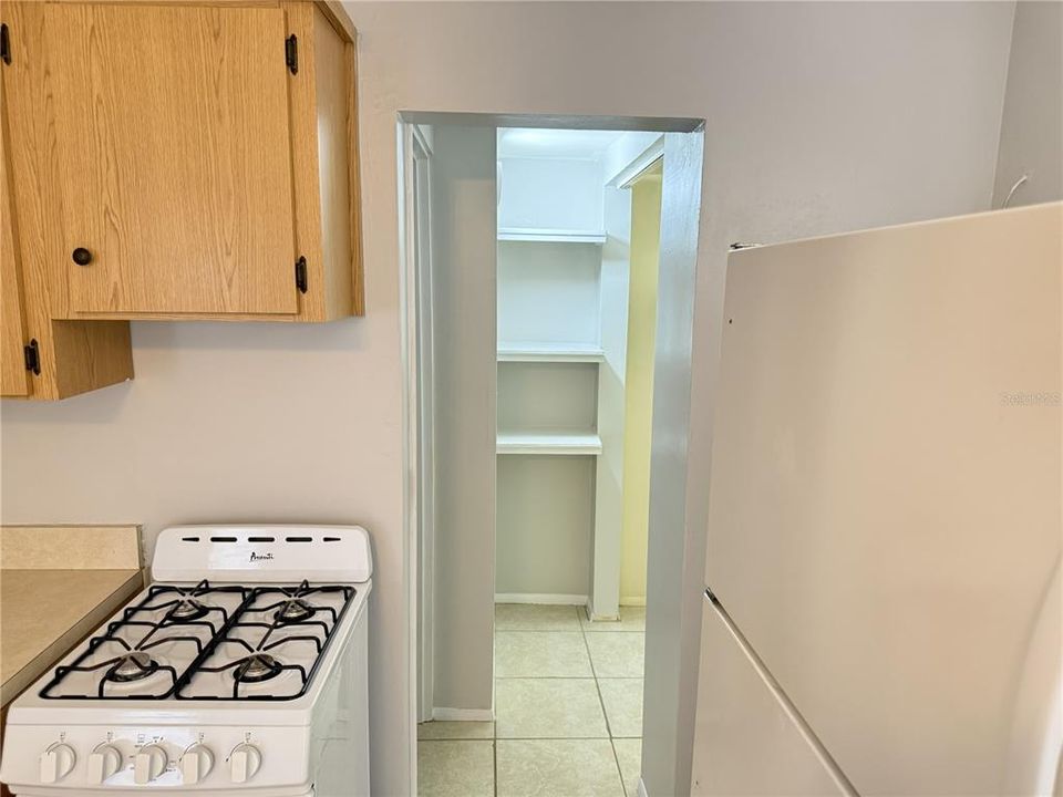For Rent: $1,150 (1 beds, 1 baths, 450 Square Feet)