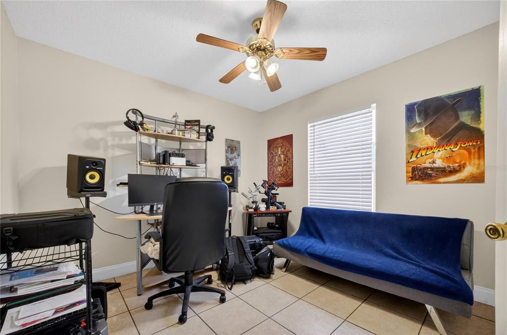 For Sale: $255,000 (4 beds, 2 baths, 1652 Square Feet)