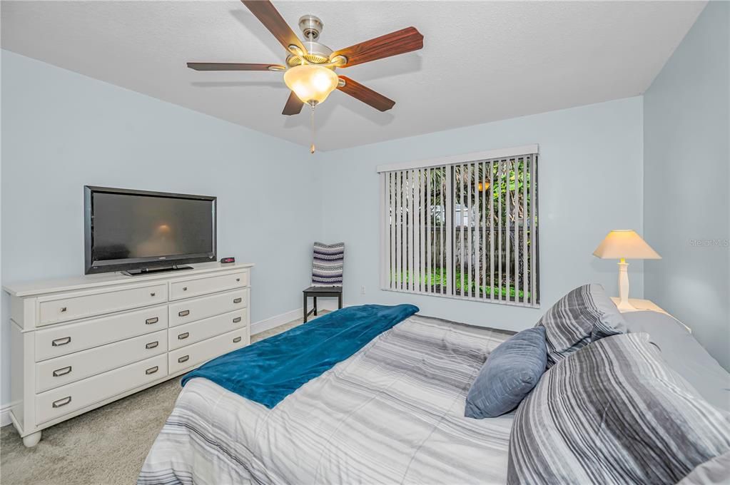 For Sale: $309,900 (3 beds, 2 baths, 1277 Square Feet)