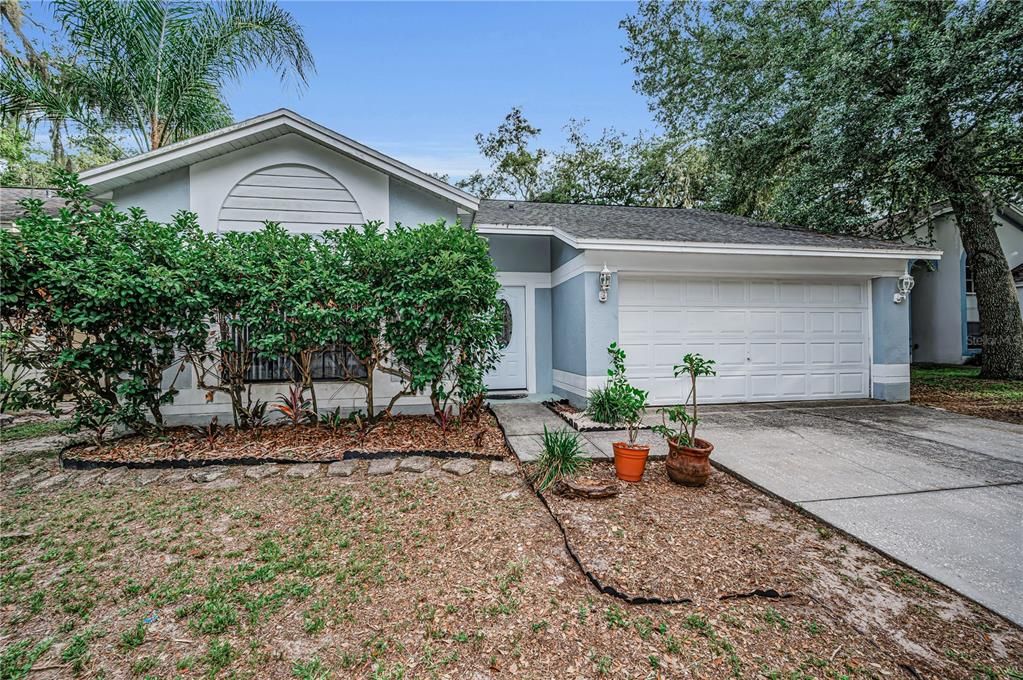 For Sale: $309,900 (3 beds, 2 baths, 1277 Square Feet)