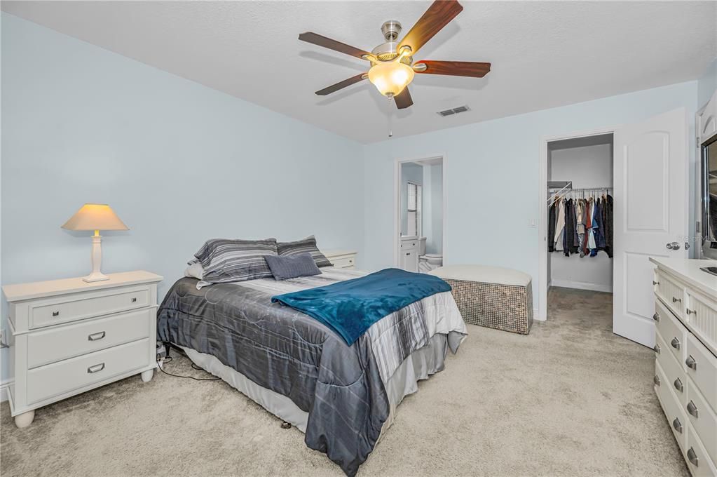 For Sale: $309,900 (3 beds, 2 baths, 1277 Square Feet)