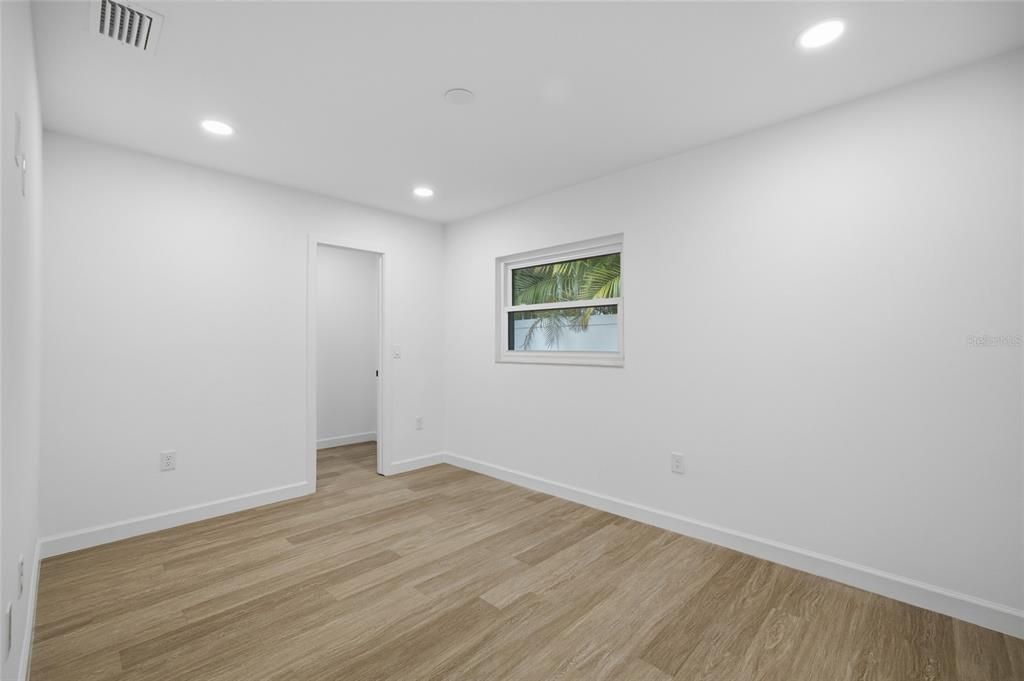 En Venta: $825,601 (4 camas, 2 baños, 1731 Pies cuadrados)