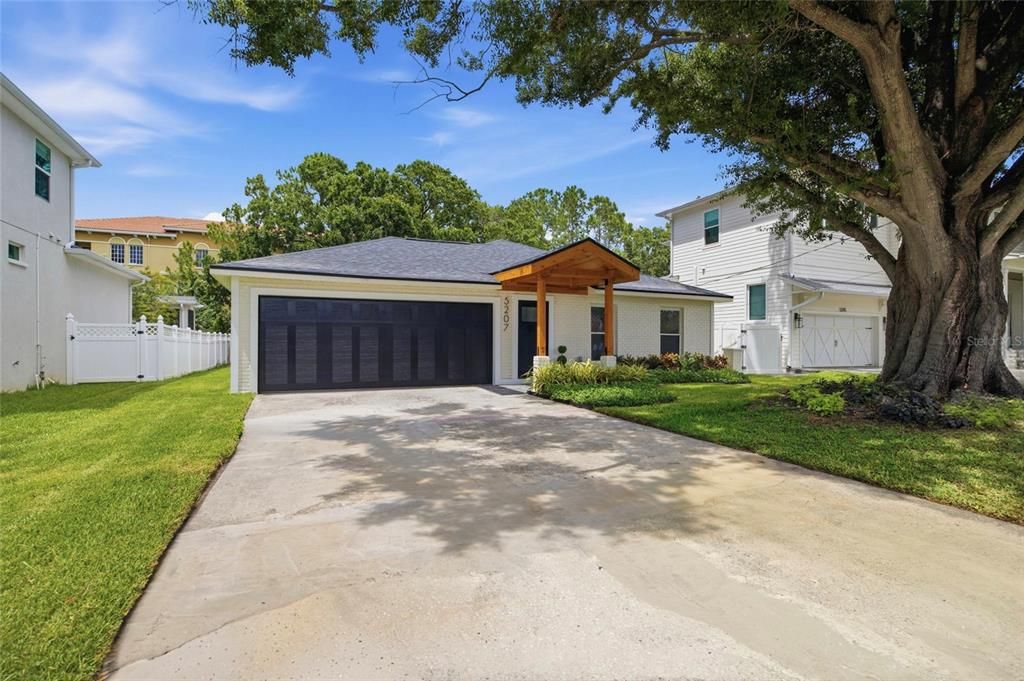 En Venta: $825,601 (4 camas, 2 baños, 1731 Pies cuadrados)