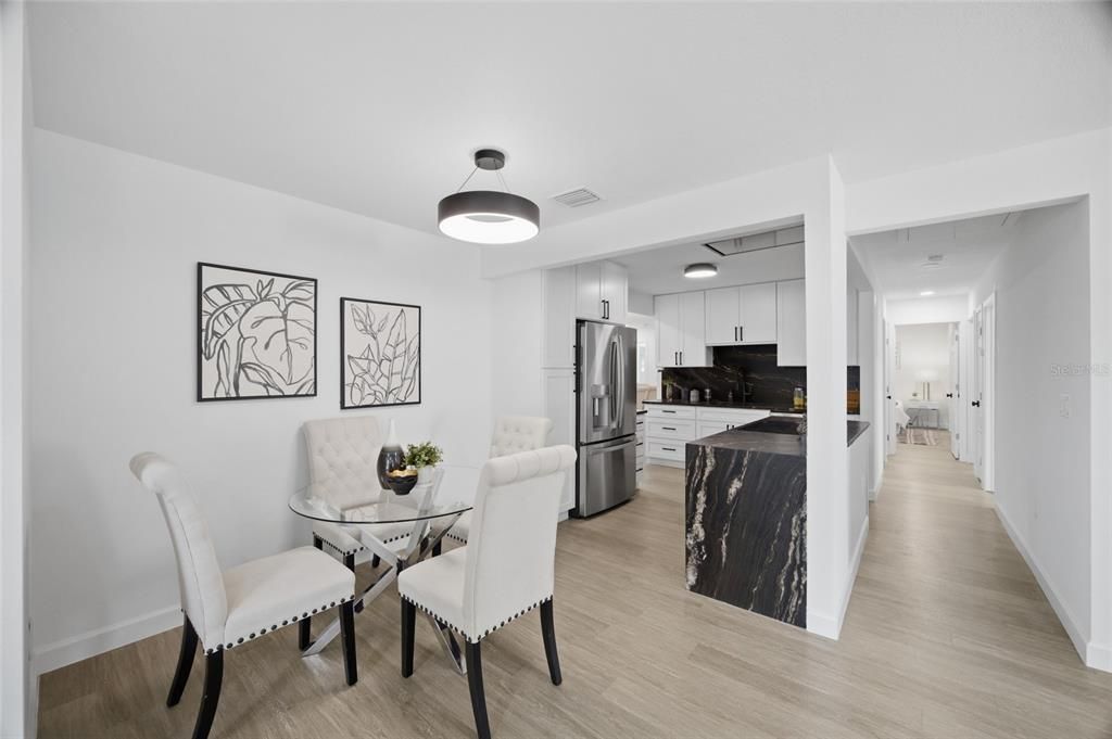 En Venta: $825,601 (4 camas, 2 baños, 1731 Pies cuadrados)