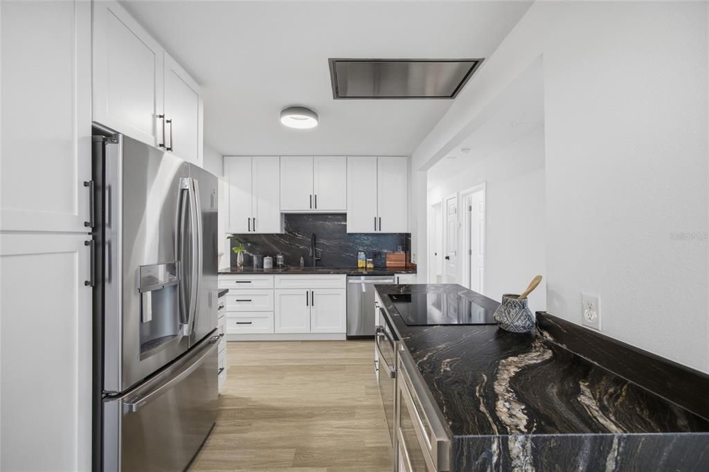 En Venta: $825,601 (4 camas, 2 baños, 1731 Pies cuadrados)