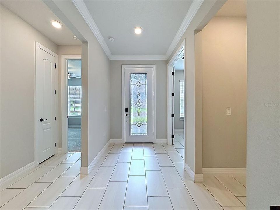Activo con contrato: $535,000 (4 camas, 2 baños, 2658 Pies cuadrados)