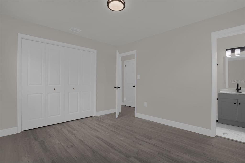 Active With Contract: $379,900 (3 beds, 2 baths, 1053 Square Feet)