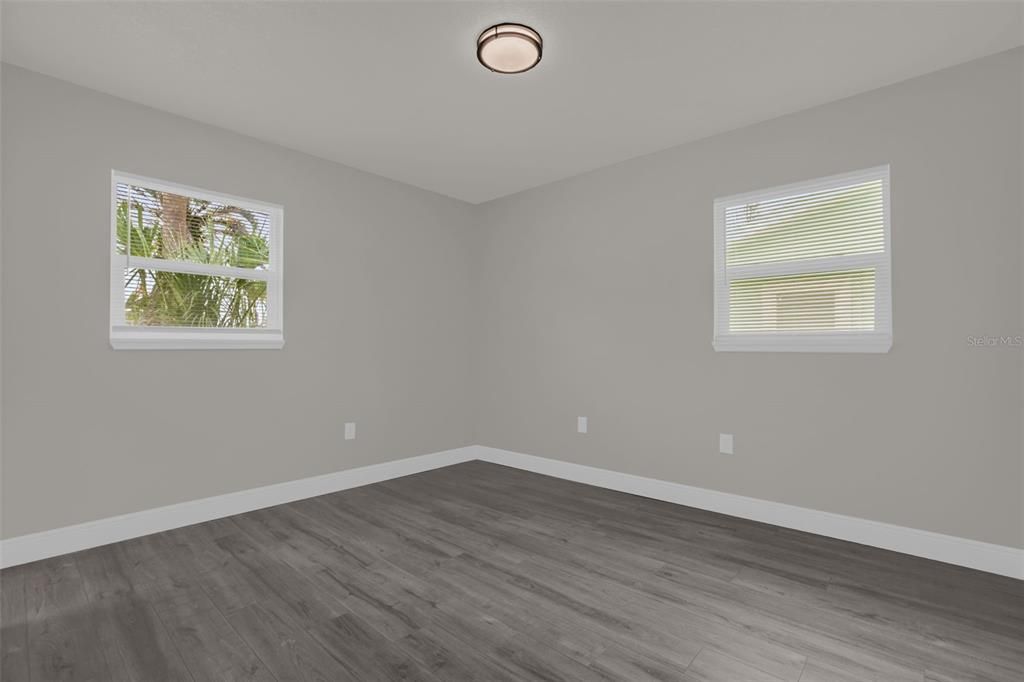 Active With Contract: $379,900 (3 beds, 2 baths, 1053 Square Feet)