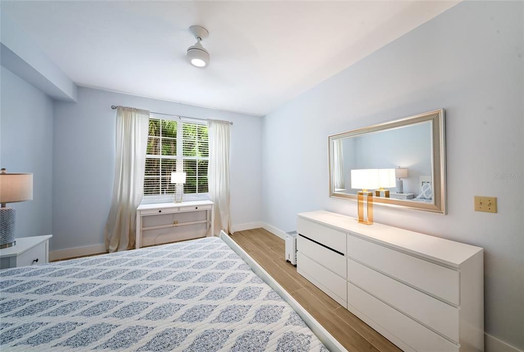 En Venta: $374,900 (2 camas, 2 baños, 1097 Pies cuadrados)
