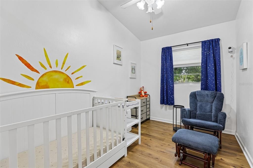 На продажу: $499,000 (4 спален, 2 ванн, 1716 Квадратных фут)