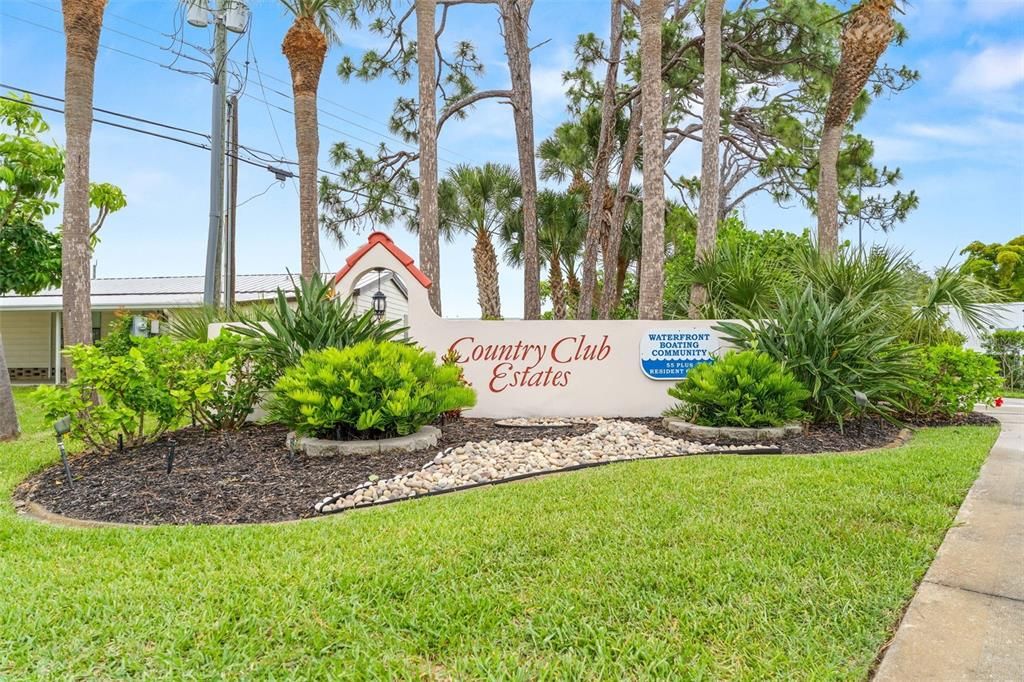 For Sale: $199,900 (2 beds, 1 baths, 767 Square Feet)