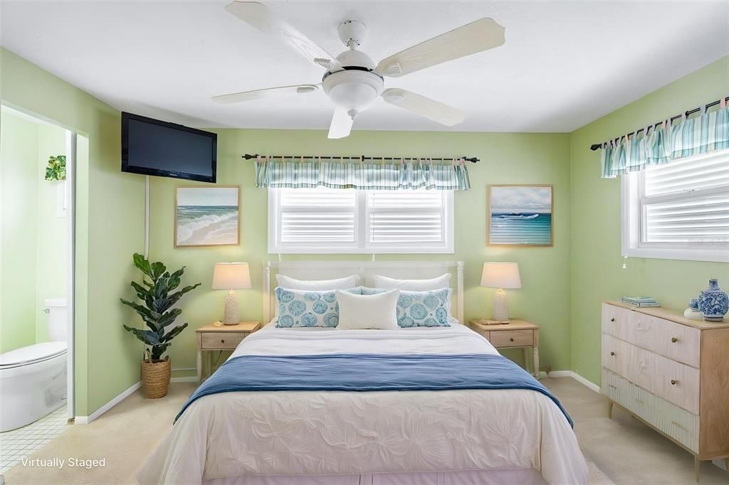 For Sale: $199,900 (2 beds, 1 baths, 767 Square Feet)