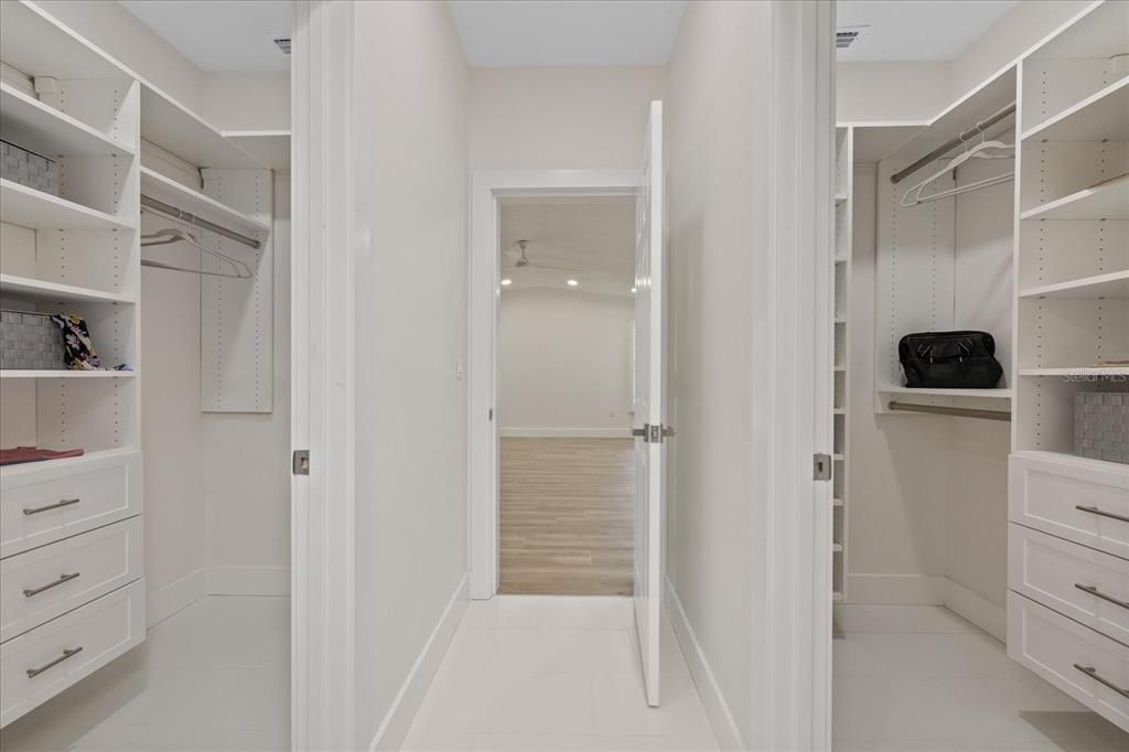 En Venta: $2,150,000 (5 camas, 4 baños, 4184 Pies cuadrados)