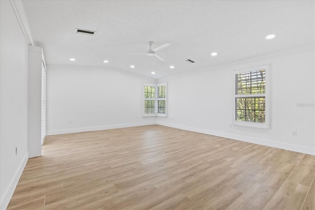 En Venta: $2,150,000 (5 camas, 4 baños, 4184 Pies cuadrados)