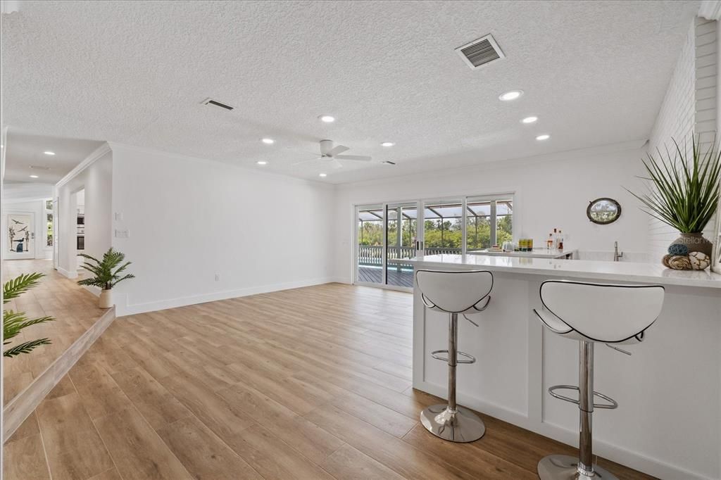 En Venta: $2,150,000 (5 camas, 4 baños, 4184 Pies cuadrados)