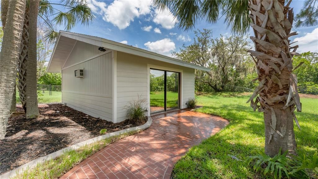 En Venta: $2,150,000 (5 camas, 4 baños, 4184 Pies cuadrados)