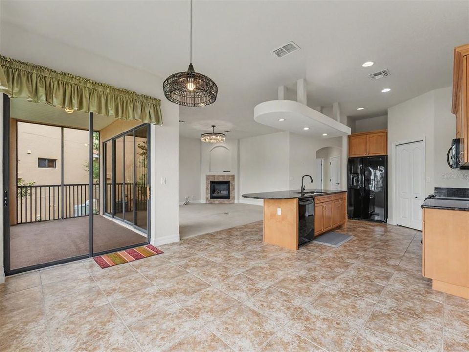 For Rent: $3,100 (3 beds, 3 baths, 2599 Square Feet)