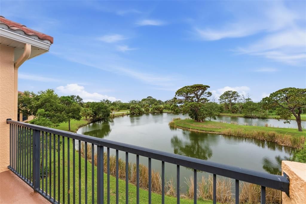 For Rent: $3,100 (3 beds, 3 baths, 2599 Square Feet)